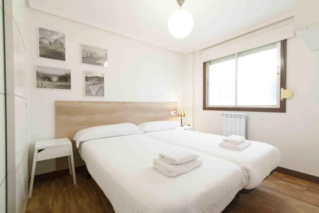 Апартаменты Junto A La Playa De Gros, Parking Opcional Сан-Себастьян 0*,  Испания